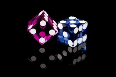 Auto Roulette wheel interface on maximtoto showing betting options and spin timer